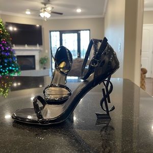 Saint Laurent OPYUM SANDALS IN PATENT LEATHER WITH BLACK HEEL